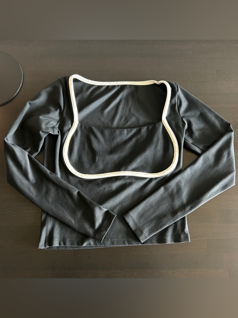 Gilly Hicks Active Recharge Under-Bust Long-Sleeve Top - Black/white - Large